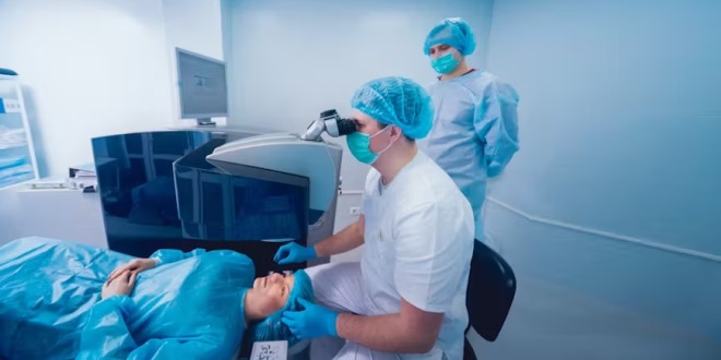 Mengenal LASIK Mata, Manfaat, Prosedur, Potensi Risiko dan Biayanya